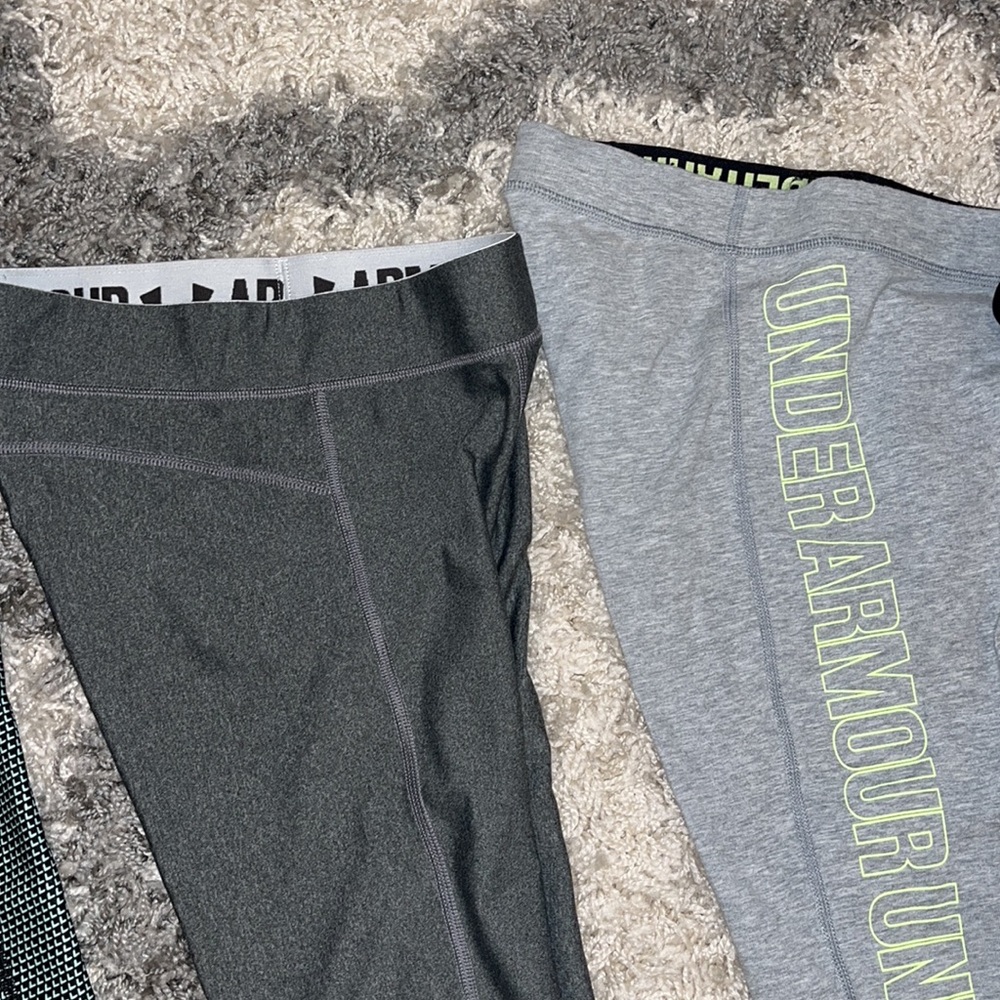 Excellent Condition Bundle Under Armor Leggings S… - image 4